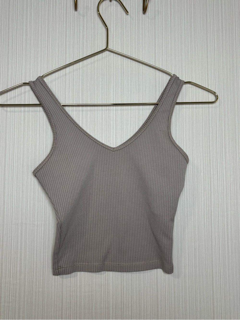 Hollister ribbed fabric V-neck tank extra extra small